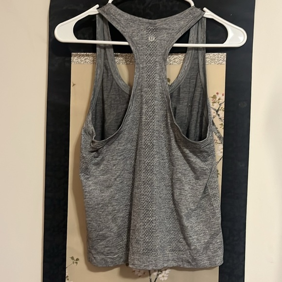 Lululemon Grey Tank Top swiftly tech - Picture 2 of 4